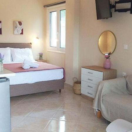 Elena Roza Apartment Mesongí Buitenkant foto